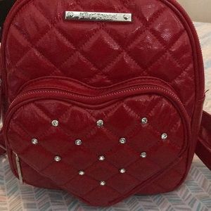 Meet your Posher, Satara